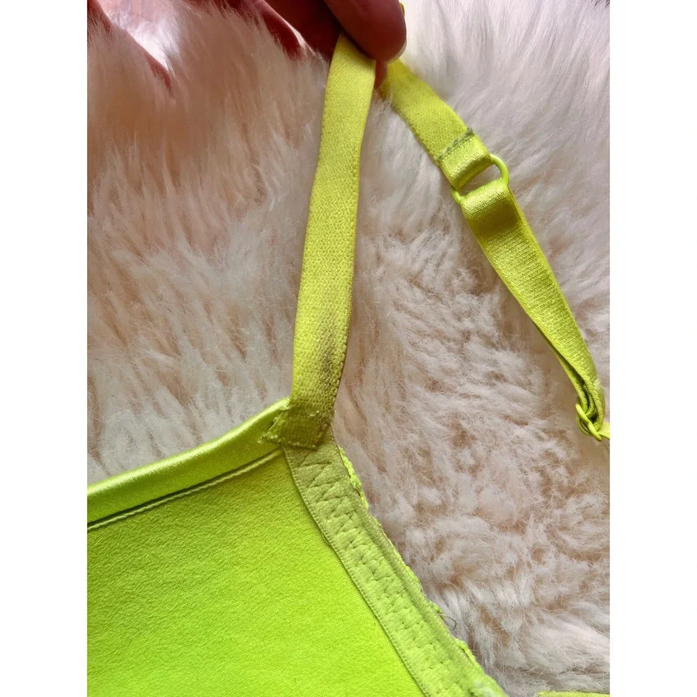 Victorias Secret Very Sexy Push-Up Bra 32DD Neon Lime Green Crochet Lace Overlay